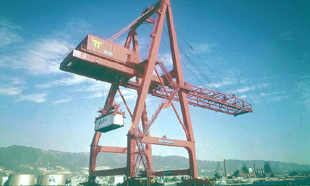1967 First delivery of Portainer