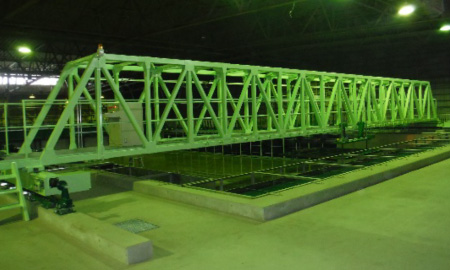 Measuring carriage for wave basin and flume
