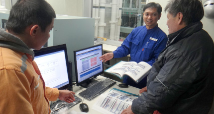 船上講習（舶用推進システム事業部 テクノサービスセンター）