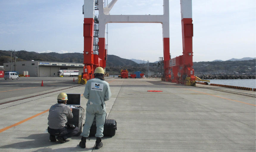 Crane Inspection by DroneSnap(Automatic Flying Drone)